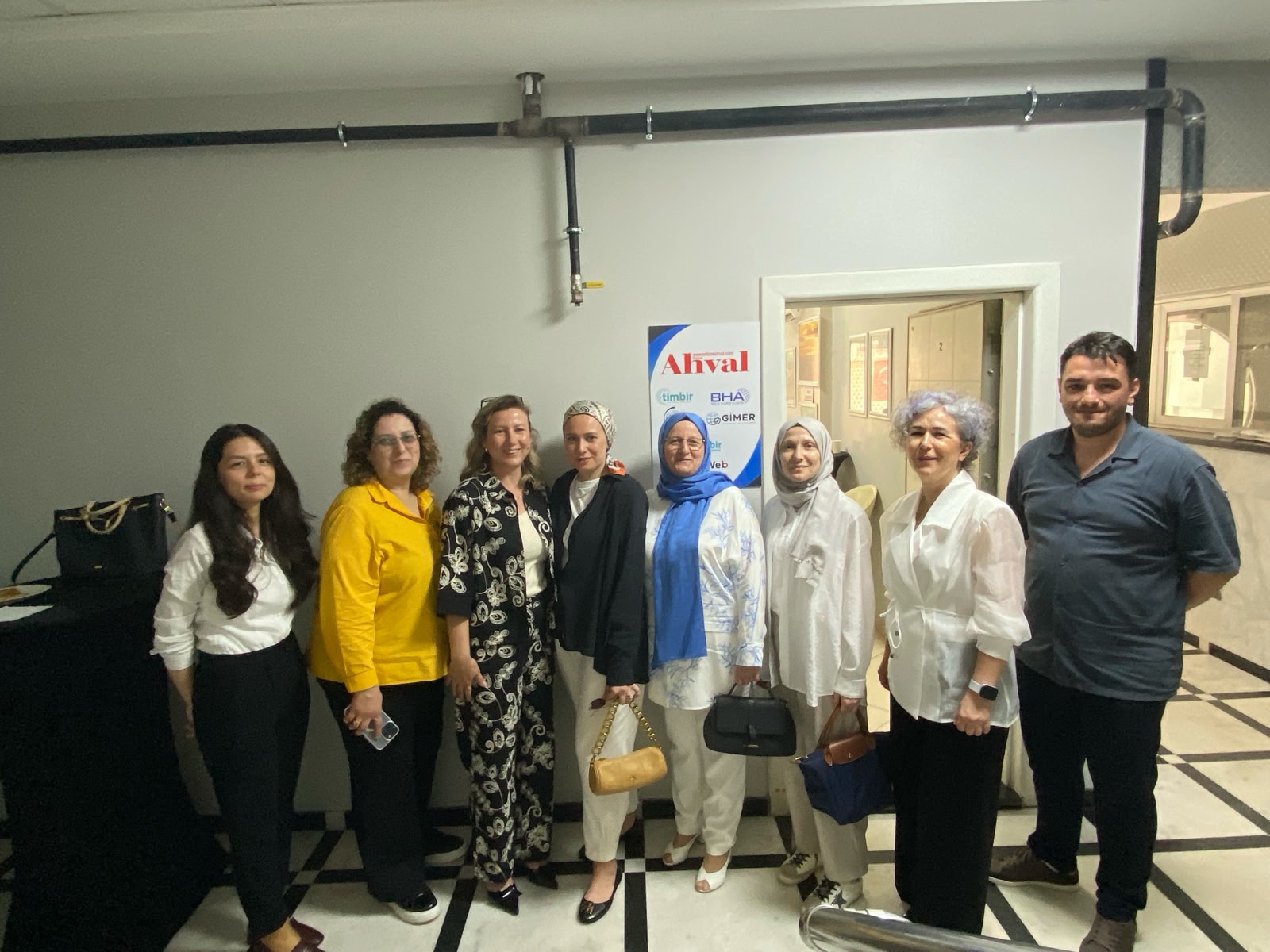 Edirne’de ilkeli, doğru ve objektif habercilik anlayışıyla kentin nabzını tutan, yerel basının güçlü sesi edirneahval.com internet haber sitesi, yayın hayatındaki 10’uncu yılını gururla kutladı.